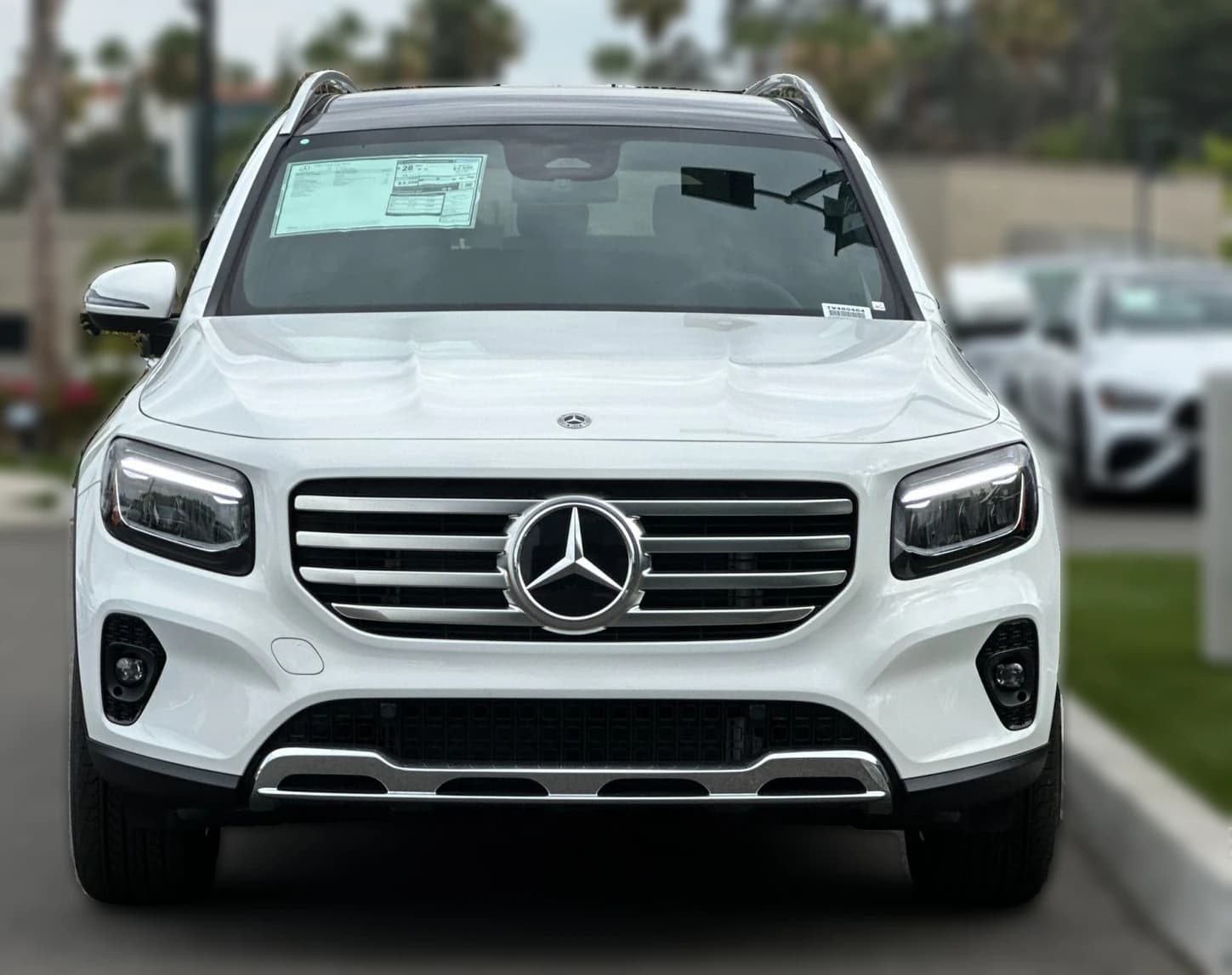 Mercedes-Benz GLB GLB 250 SUV 2026 — side view