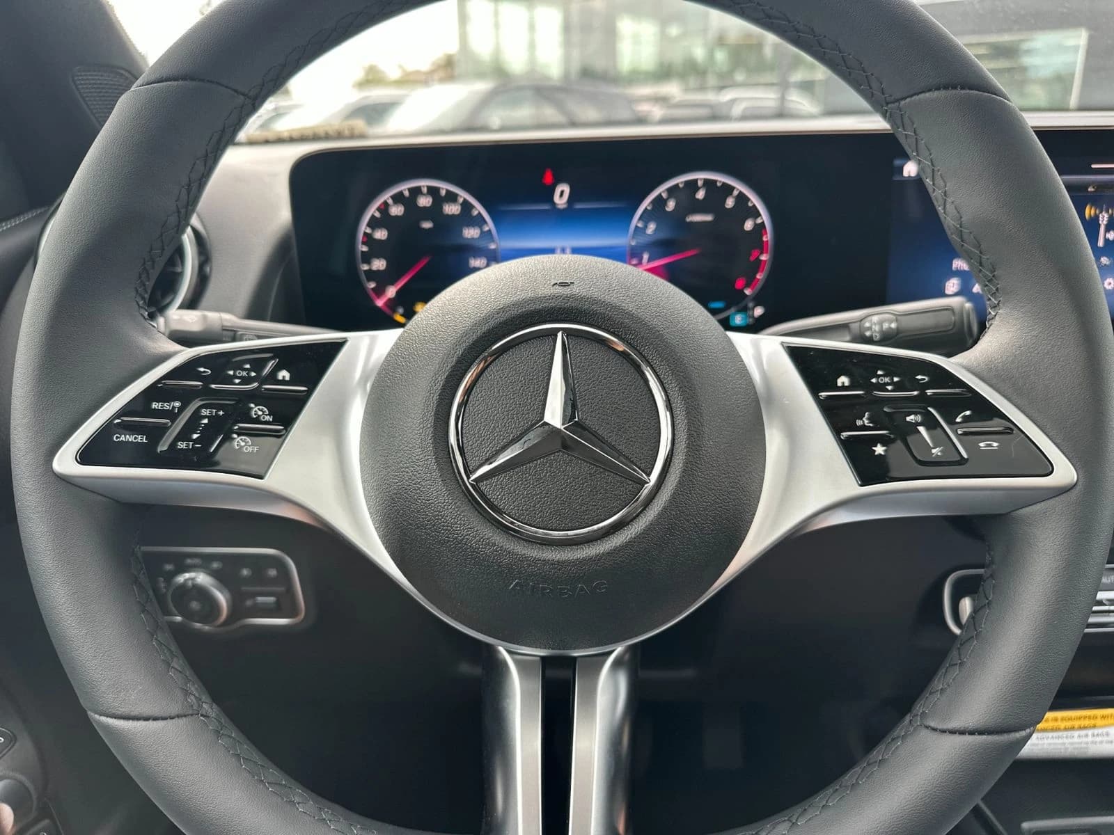 Mercedes-Benz GLB GLB 250 SUV 2026 — side view