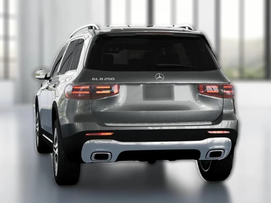 Mercedes-Benz GLB GLB 250 SUV 2026 — side view