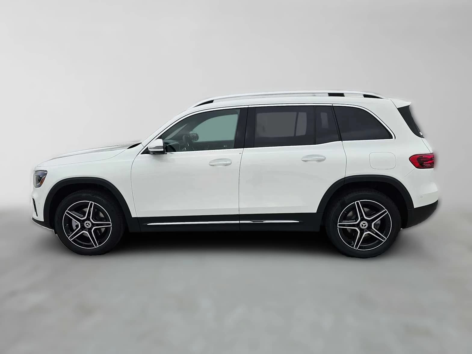 Mercedes-Benz GLB GLB 250 SUV 2026 — side view