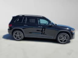 Mercedes-Benz GLB GLB 250 SUV 2026 — side view