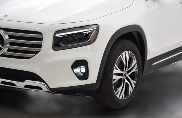 Mercedes-Benz GLB GLB 250 SUV 2026 — side view