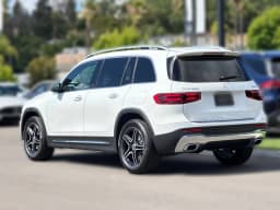 Mercedes-Benz GLB GLB 250 4MATIC SUV 2026 — side view