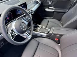 Mercedes-Benz GLB GLB 250 4MATIC SUV 2026 — side view