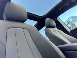 Mercedes-Benz GLB GLB 250 4MATIC SUV 2026 — side view
