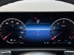 Mercedes-Benz GLB GLB 250 4MATIC SUV 2026 — side view
