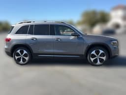Mercedes-Benz GLB GLB 250 4MATIC SUV 2026 — side view