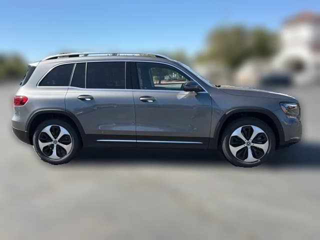 Mercedes-Benz GLB GLB 250 4MATIC SUV 2026 — side view