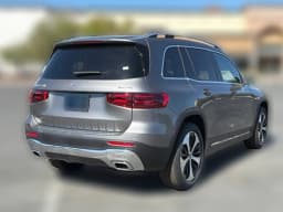 Mercedes-Benz GLB GLB 250 4MATIC SUV 2026 — side view