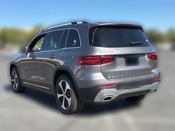 Mercedes-Benz GLB GLB 250 4MATIC SUV 2026 — side view