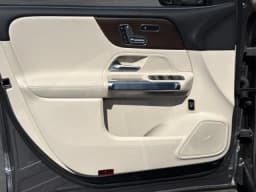 Mercedes-Benz GLB GLB 250 4MATIC SUV 2026 — side view