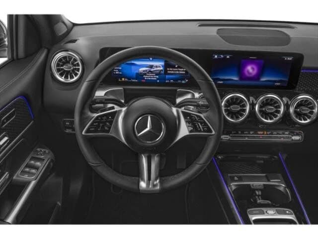 Mercedes-Benz GLB GLB 250 4MATIC SUV 2026 — side view