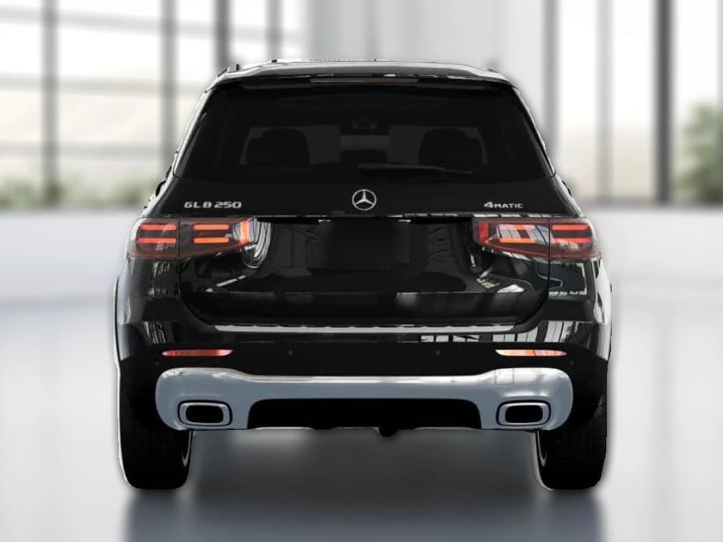 Mercedes-Benz GLB GLB 250 4MATIC SUV 2026 — side view
