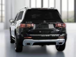 Mercedes-Benz GLB GLB 250 4MATIC SUV 2026 — side view