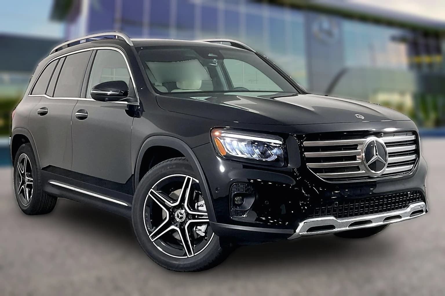 Mercedes-Benz GLB GLB 250 4MATIC SUV 2026 — side view