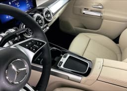 Mercedes-Benz GLB GLB 250 4MATIC SUV 2026 — side view