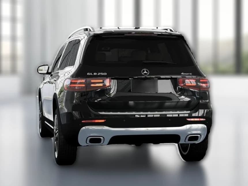 Mercedes-Benz GLB GLB 250 4MATIC SUV 2026 — side view