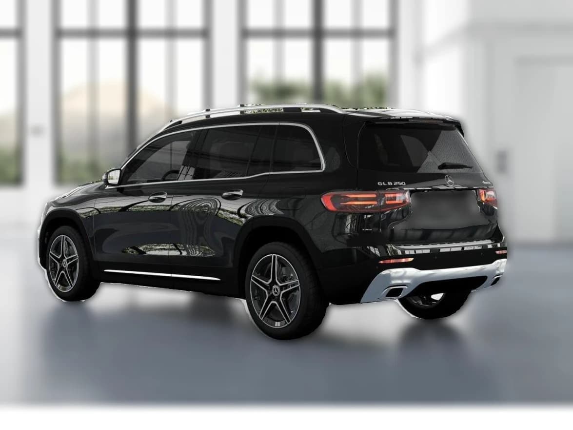Mercedes-Benz GLB GLB 250 4MATIC SUV 2026 — side view