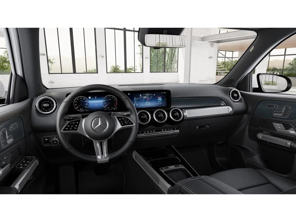 Mercedes-Benz GLB GLB 250 4MATIC SUV 2026 — side view