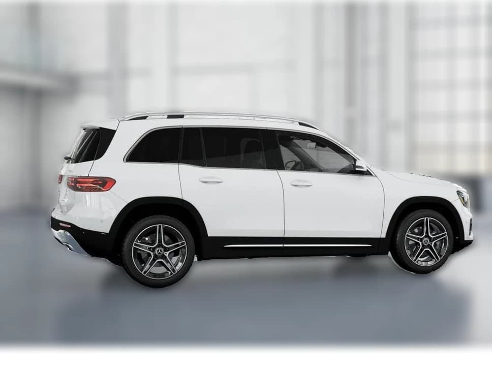 Mercedes-Benz GLB GLB 250 4MATIC SUV 2026 — side view