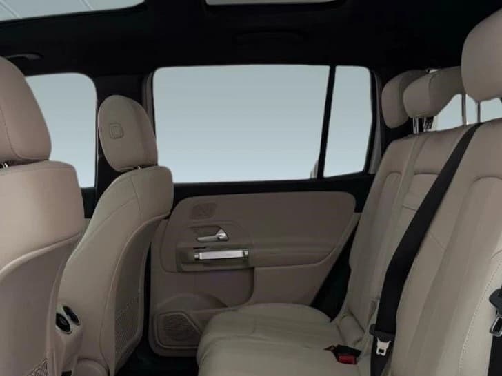 Mercedes-Benz GLB GLB 250 4MATIC SUV 2026 — side view