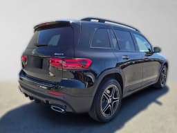 Mercedes-Benz GLB GLB 250 4MATIC SUV 2026 — side view