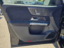 Mercedes-Benz GLB GLB 250 4MATIC SUV 2026 — side view