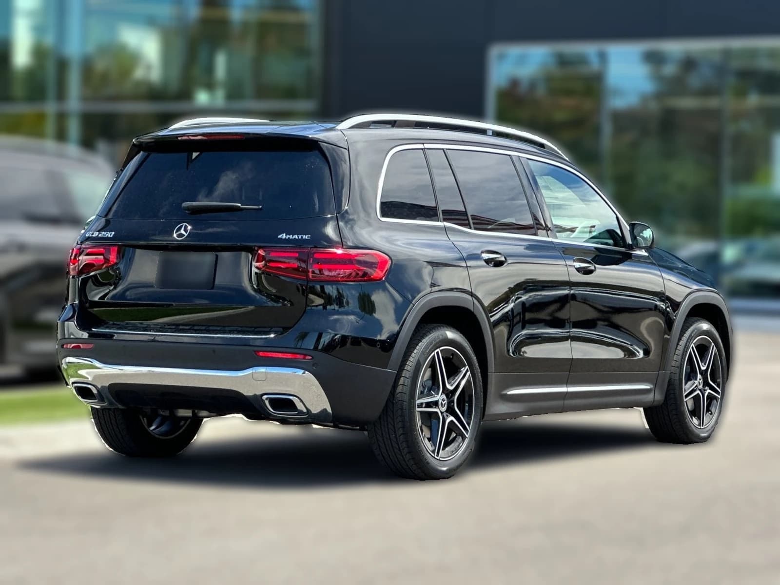 Mercedes-Benz GLB GLB 250 4MATIC SUV 2026 — side view