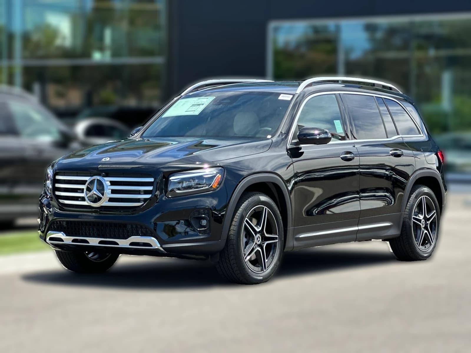 Mercedes-Benz GLB GLB 250 4MATIC SUV 2026 — side view