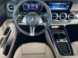 Mercedes-Benz GLB GLB 250 4MATIC SUV 2026 — side view