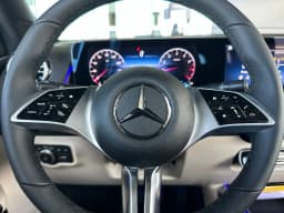 Mercedes-Benz GLB GLB 250 4MATIC SUV 2026 — side view