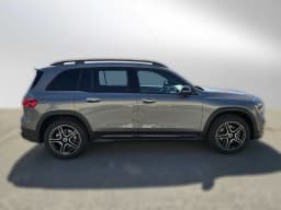 Mercedes-Benz GLB GLB 250 4MATIC SUV 2026 — side view
