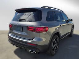 Mercedes-Benz GLB GLB 250 4MATIC SUV 2026 — side view