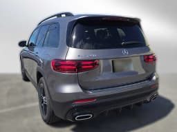 Mercedes-Benz GLB GLB 250 4MATIC SUV 2026 — side view