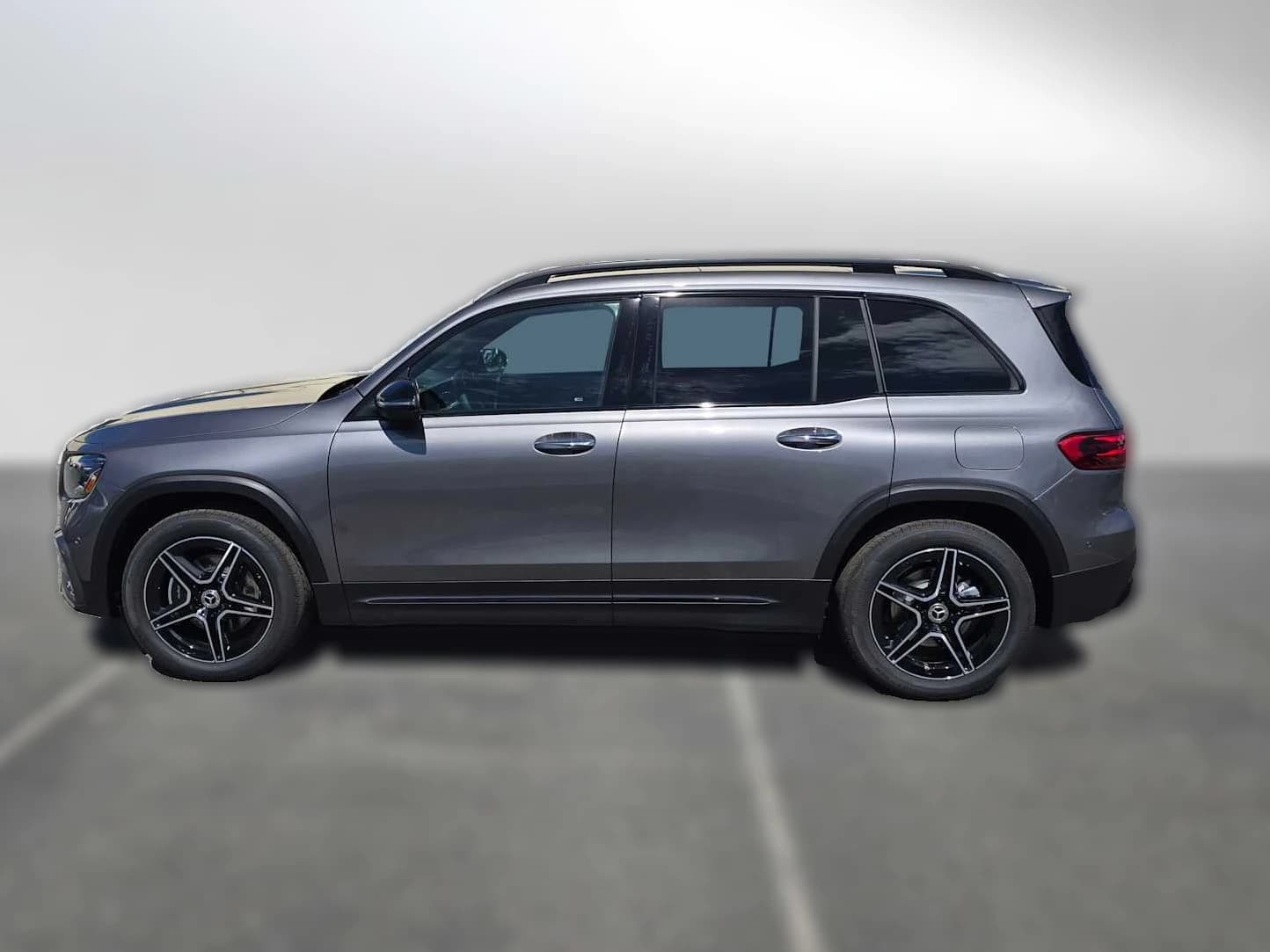 Mercedes-Benz GLB GLB 250 4MATIC SUV 2026 — side view
