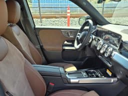 Mercedes-Benz GLB GLB 250 4MATIC SUV 2026 — side view