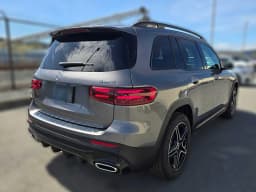 Mercedes-Benz GLB GLB 250 4MATIC SUV 2026 — side view