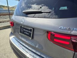 Mercedes-Benz GLB GLB 250 4MATIC SUV 2026 — side view
