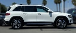 Mercedes-Benz GLB GLB 250 4MATIC SUV 2026 — side view