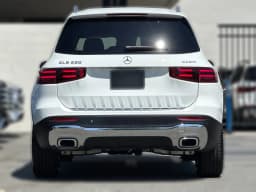 Mercedes-Benz GLB GLB 250 4MATIC SUV 2026 — side view