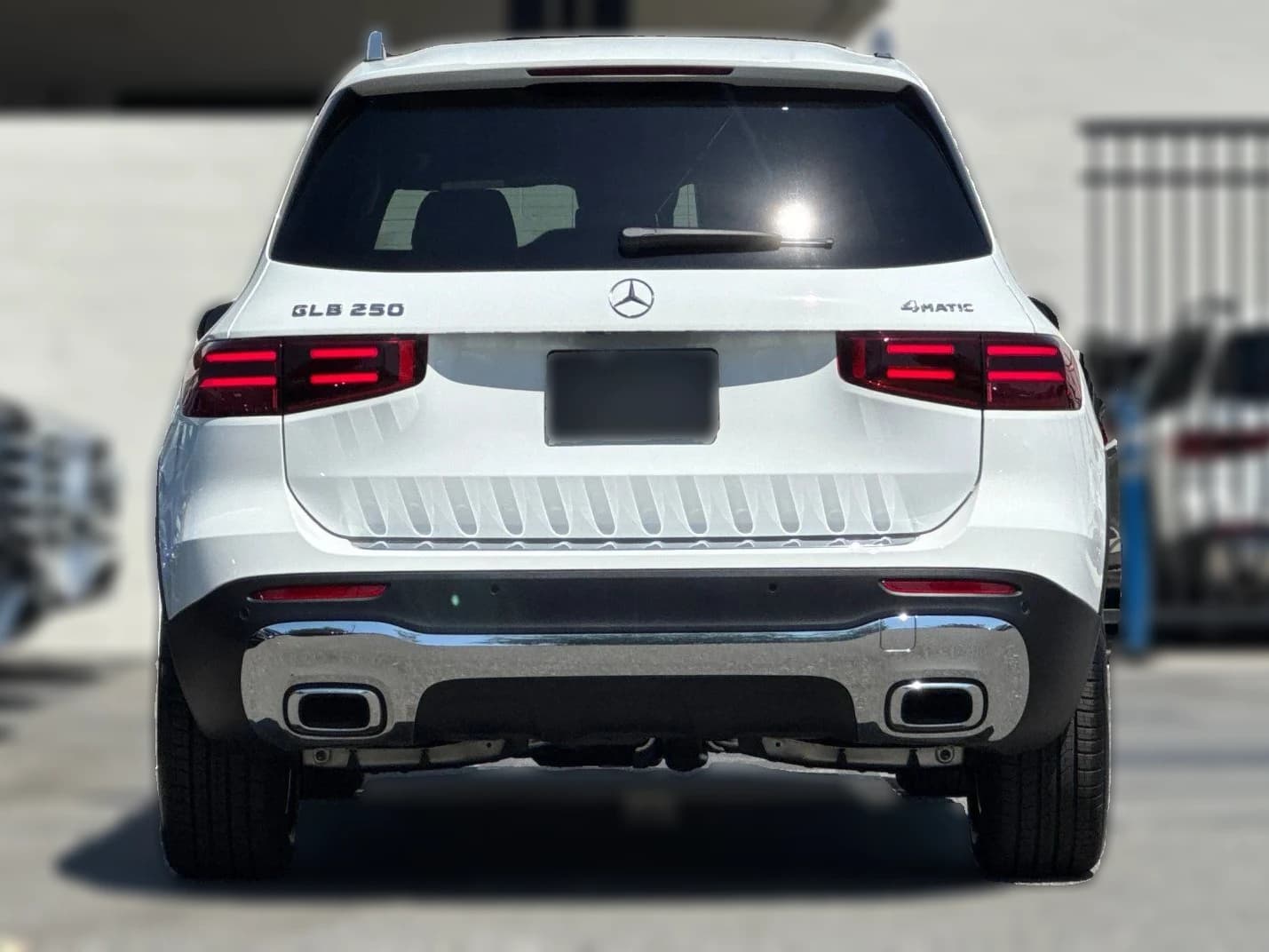 Mercedes-Benz GLB GLB 250 4MATIC SUV 2026 — side view