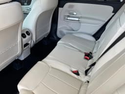 Mercedes-Benz GLB GLB 250 4MATIC SUV 2026 — side view