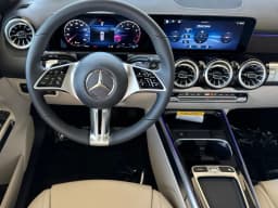 Mercedes-Benz GLB GLB 250 4MATIC SUV 2026 — side view