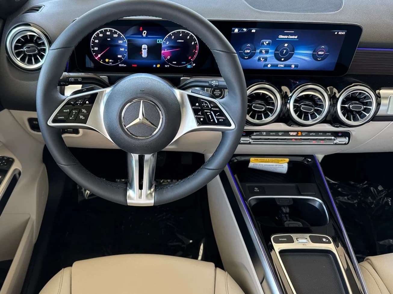Mercedes-Benz GLB GLB 250 4MATIC SUV 2026 — side view
