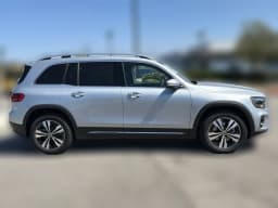 Mercedes-Benz GLB GLB 250 4MATIC SUV 2026 — side view
