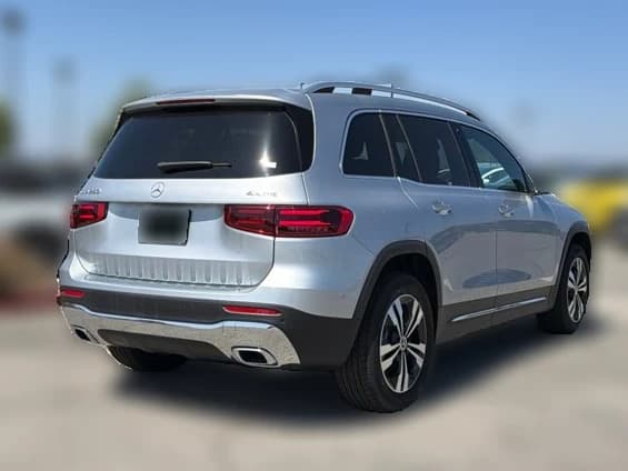 Mercedes-Benz GLB GLB 250 4MATIC SUV 2026 — side view