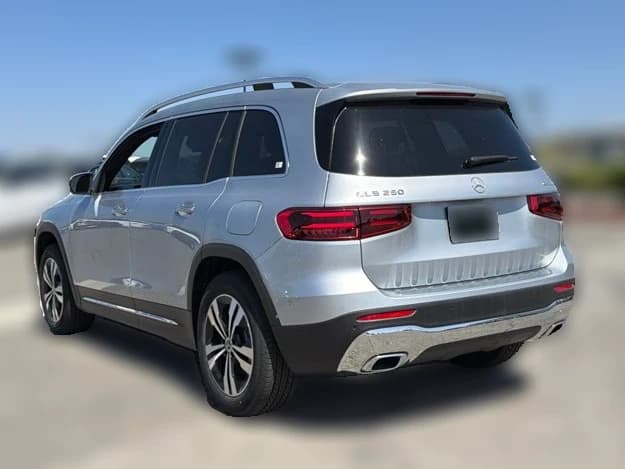 Mercedes-Benz GLB GLB 250 4MATIC SUV 2026 — side view