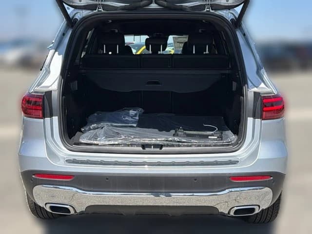 Mercedes-Benz GLB GLB 250 4MATIC SUV 2026 — side view