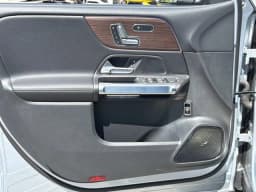 Mercedes-Benz GLB GLB 250 4MATIC SUV 2026 — side view