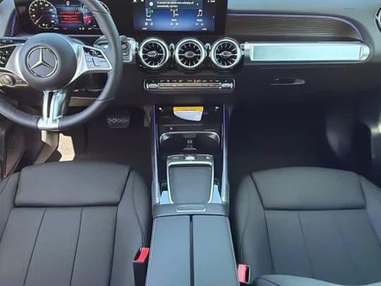 Mercedes-Benz GLB GLB 250 4MATIC SUV 2026 — side view